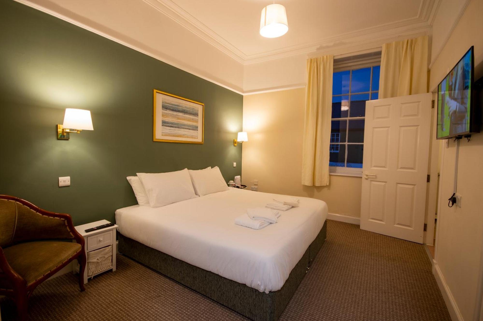 Douglas Arms Hotel by Paymán Club Castle Douglas Quarto foto