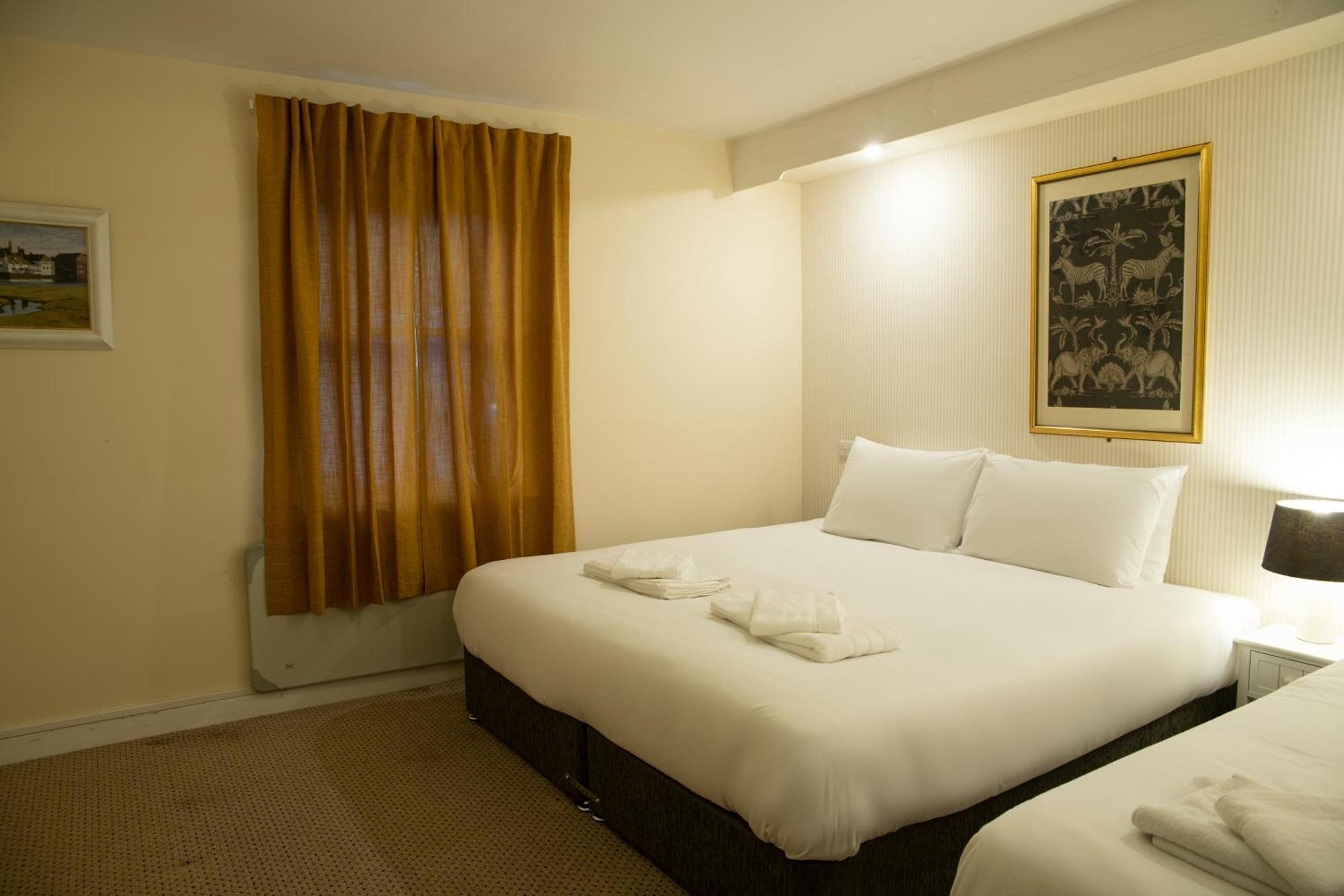 Douglas Arms Hotel by Paymán Club Castle Douglas Quarto foto